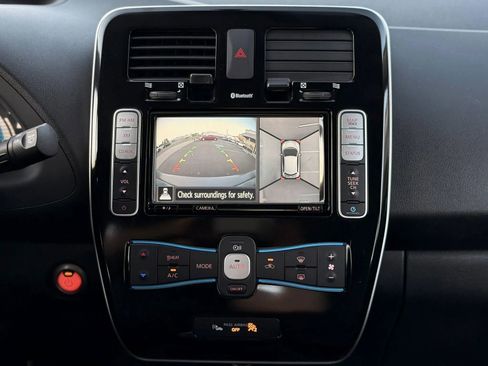 Used 2014 Nissan Leaf SV w/ LED & Quick Charge Package FWD image 15