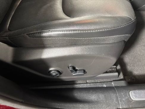 Used 2019 Jeep Cherokee Limited AWD/4WD image 33