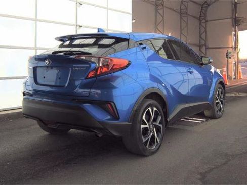 Used 2019 Toyota C-HR Limited image 2