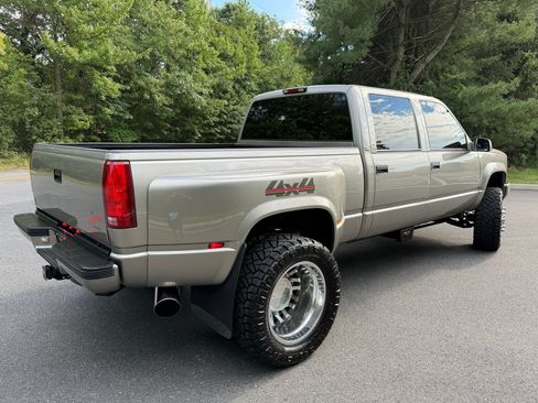 Used 1999 Chevrolet Silverado 3500 4x4 Crew Cab w/ Preferred Equipment Group 3 image 16