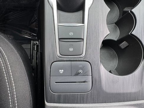 Certified 2024 Ford Escape Active AWD/4WD image 22