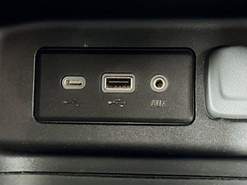 Used 2022 Chevrolet Equinox LT w/ LPO, Floor Liner Package AWD/4WD image 15