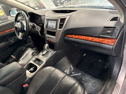 Used 2011 Subaru Outback 3.6R Limited AWD/4WD image 13
