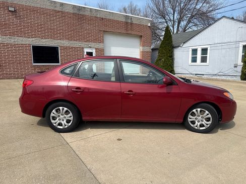 Used 2010 Hyundai Elantra GLS image 4
