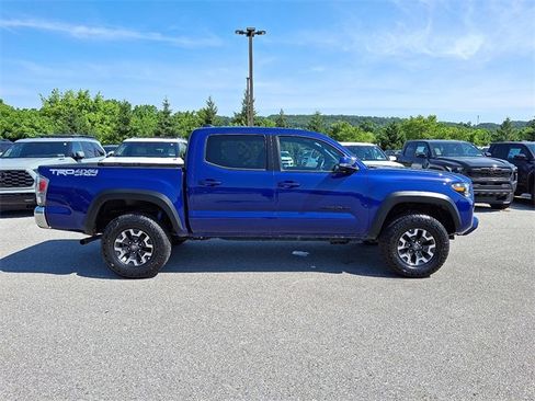 Certified 2023 Toyota Tacoma TRD Off-Road image 7