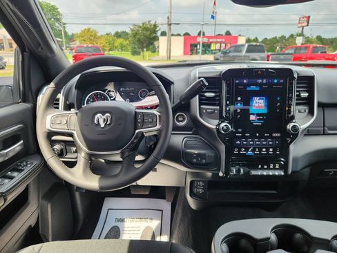 Used 2025 RAM 2500 Big Horn AWD/4WD image 19