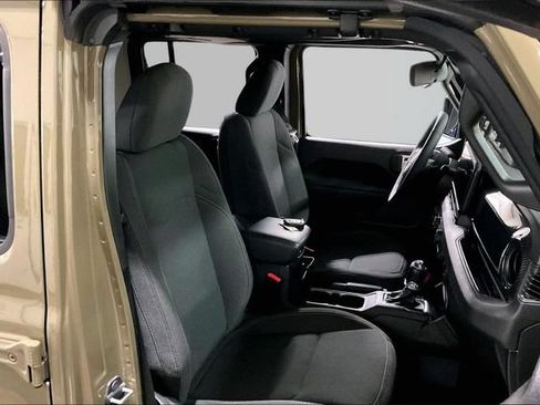 Used 2025 Jeep Wrangler Unlimited Sport AWD/4WD image 7