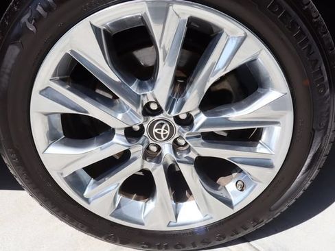 Used 2020 Toyota Highlander Limited FWD image 49