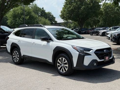 Certified 2024 Subaru Outback Premium AWD/4WD image 1