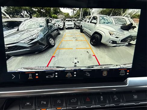 Used 2024 GMC Sierra 1500 SLT w/ SLT Premium Plus Package image 31