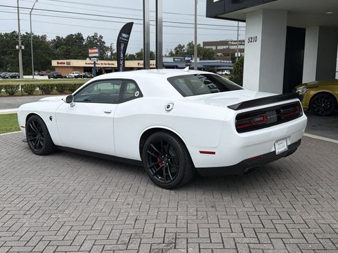 Used 2023 Dodge Challenger SRT Hellcat RWD image 4