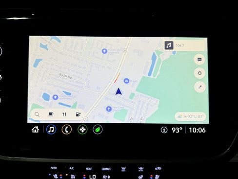 Used 2022 Chevrolet Bolt EUV Premier FWD image 11