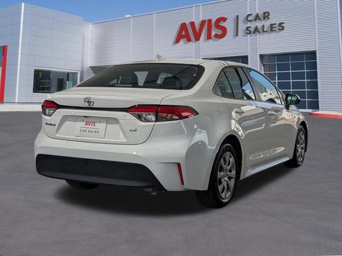 Used 2025 Toyota Corolla LE FWD image 6