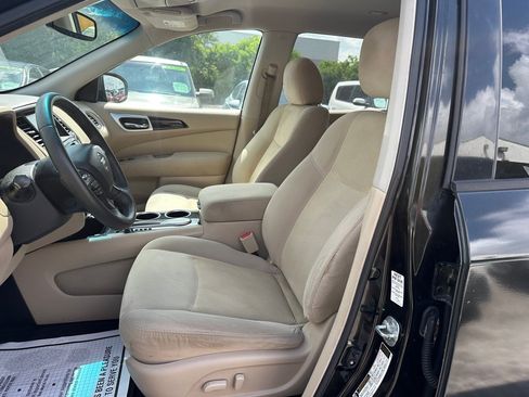 Used 2016 Nissan Pathfinder SV FWD image 10