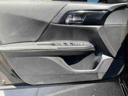 Used 2017 Honda Accord LX image 25