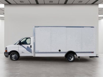 New 2024 Chevrolet Express 4500 Extended w/ Power Convenience Package