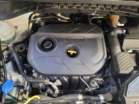 Used 2017 Hyundai Tucson SE image 30