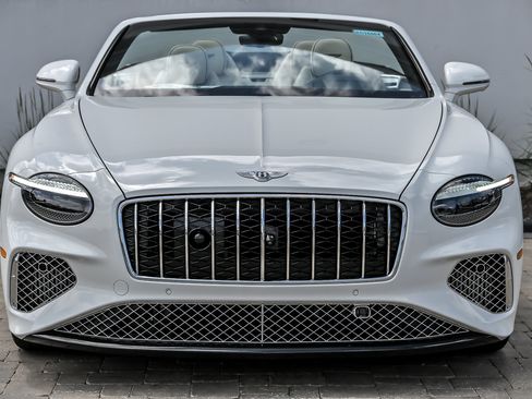 New 2026 Bentley Continental GTC AWD/4WD image 4