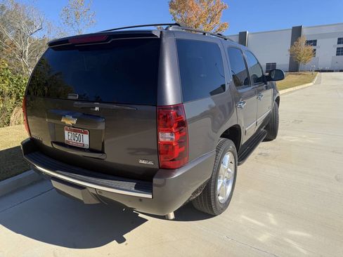Used 2011 Chevrolet Tahoe LTZ image 3
