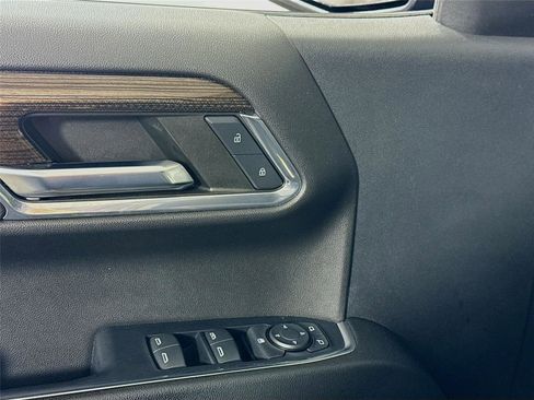 Used 2023 Chevrolet Silverado 1500 RST image 11