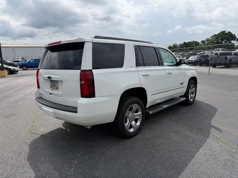 Used 2017 Chevrolet Tahoe LT w/ LT Signature Package RWD image 3