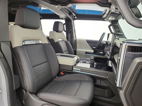 Used 2026 GMC Hummer EV SUV w/ LPO, Sport Package AWD/4WD image 19