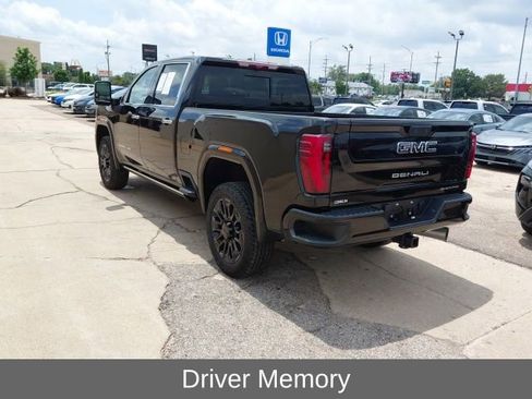 Used 2025 GMC Sierra 2500 Denali Ultimate w/ Max Trailering Package AWD/4WD image 6