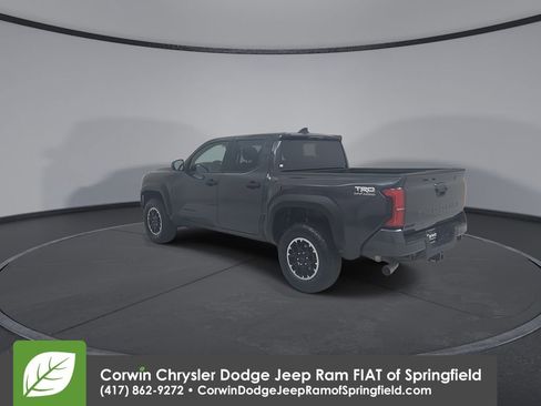 Used 2025 Toyota Tacoma TRD Off-Road image 12