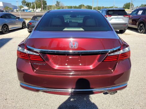 Used 2017 Honda Accord LX image 11
