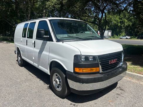 Used 2025 GMC Savana 2500 w/ Driver Convenience Package RWD image 4