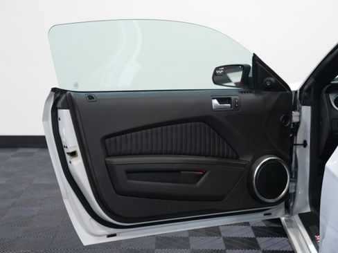 Used 2014 Ford Mustang Shelby GT500 w/ Equipment Group 821A image 21