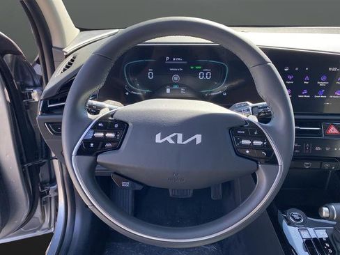 New 2026 Kia Niro EX FWD image 35
