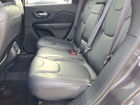 Used 2017 Jeep Cherokee Limited image 17