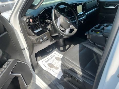 Used 2025 GMC Sierra 1500 SLT AWD/4WD image 11
