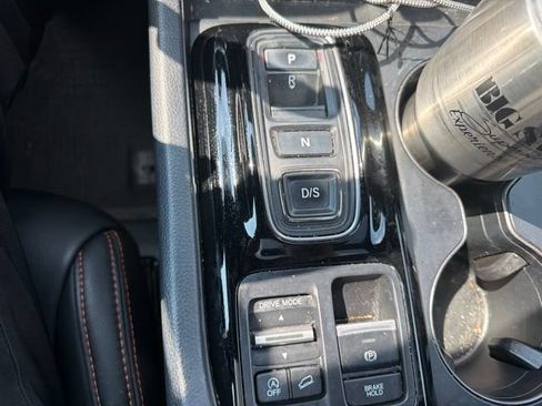 Used 2024 Honda Pilot TrailSport image 9