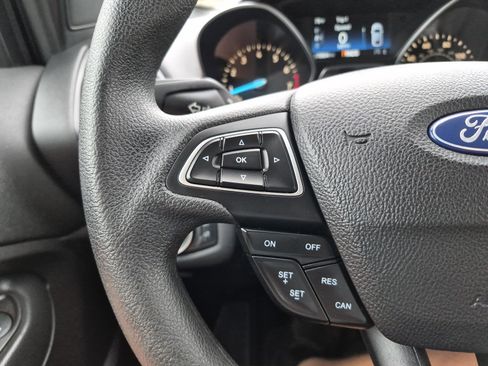Used 2018 Ford Escape SE FWD image 17