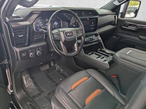 Used 2024 GMC Sierra 2500 AT4 w/ AT4 Premium Plus Package AWD/4WD image 9
