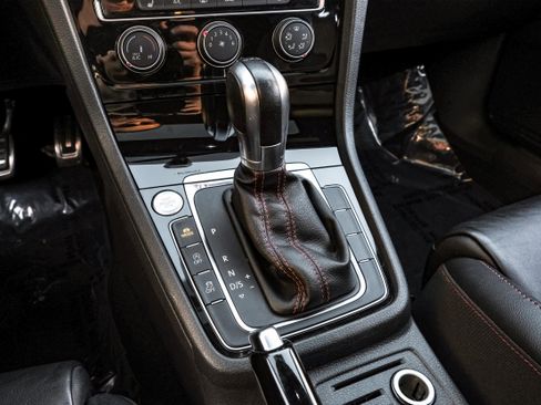 Used 2018 Volkswagen GTI SE w/ SE Leather Package image 24