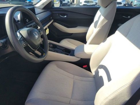 Used 2025 Honda Accord SE image 14
