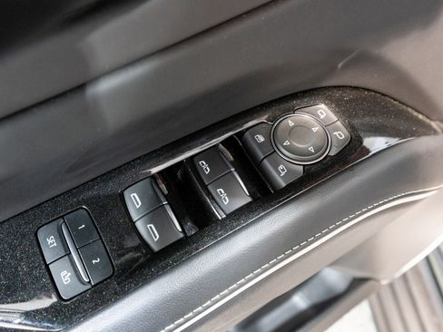 Used 2023 Cadillac Escalade Sport Platinum w/ LPO, ONYX Package image 16