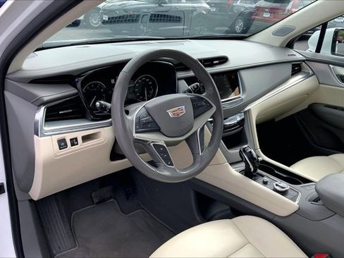 Used 2023 Cadillac XT5 Premium Luxury w/ LPO, Floor Liner Package AWD/4WD image 13
