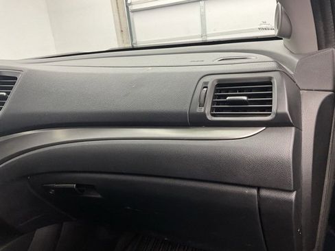 Used 2018 Honda Pilot EX-L image 11