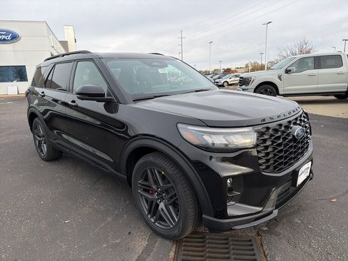 New 2026 Ford Explorer ST w/ Sun And Sound Package image 3