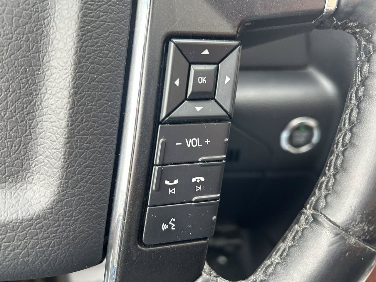 Used 2016 Lincoln Navigator L Select AWD/4WD image 21