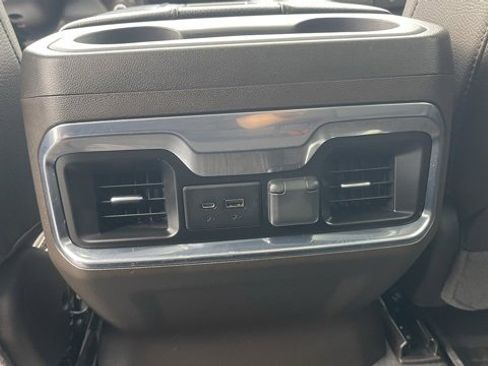 Used 2022 GMC Sierra 2500 Denali image 24
