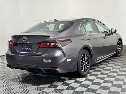 Used 2022 Toyota Camry SE image 10