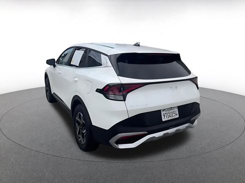 Used 2025 Kia Sportage LX FWD image 11