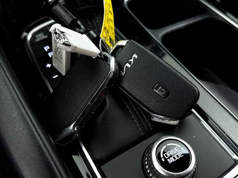 Used 2022 Kia Telluride LX FWD image 39