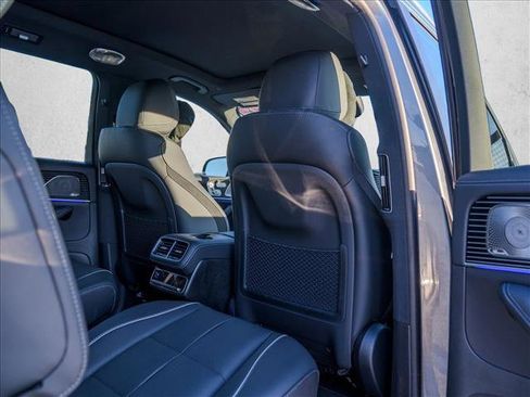 Used 2025 Mercedes-Benz GLS 450 4MATIC image 25