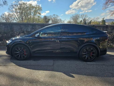 Used 2023 Tesla Model X Plaid image 8